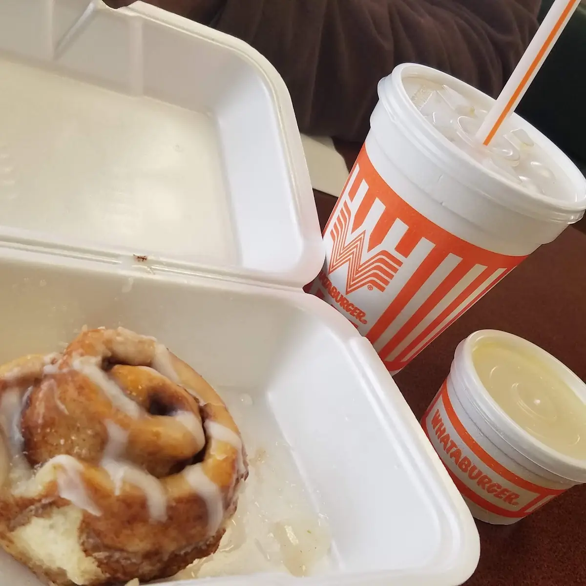 Tray of 6 Cinnamon Rolls