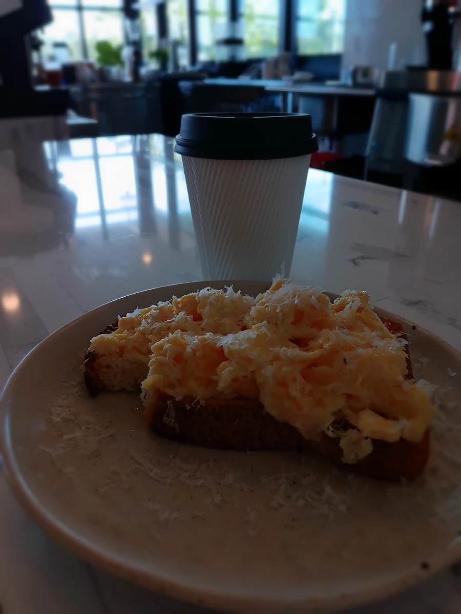 Cheesy Eggs on Toast