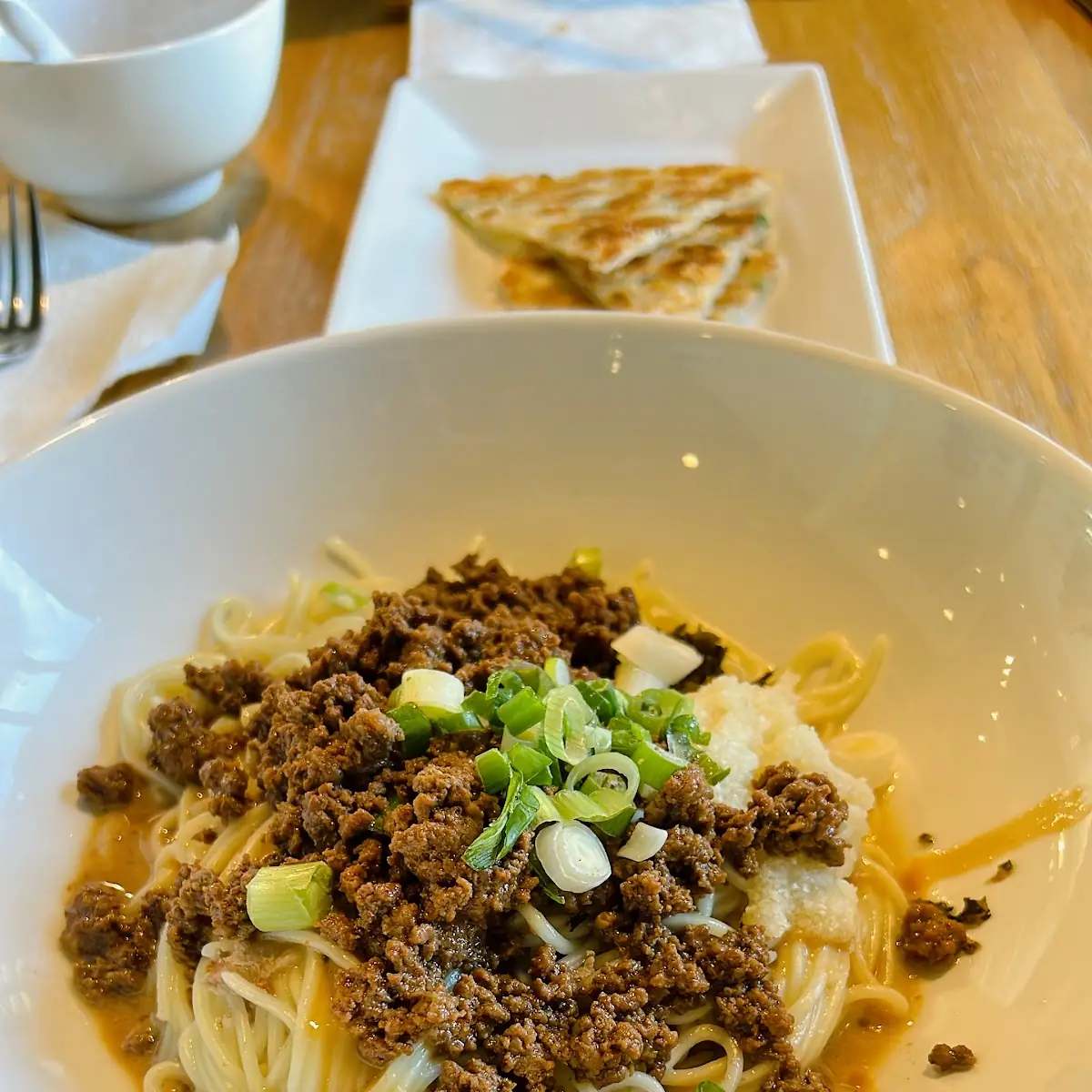 Crispy Minced Beef Noodle