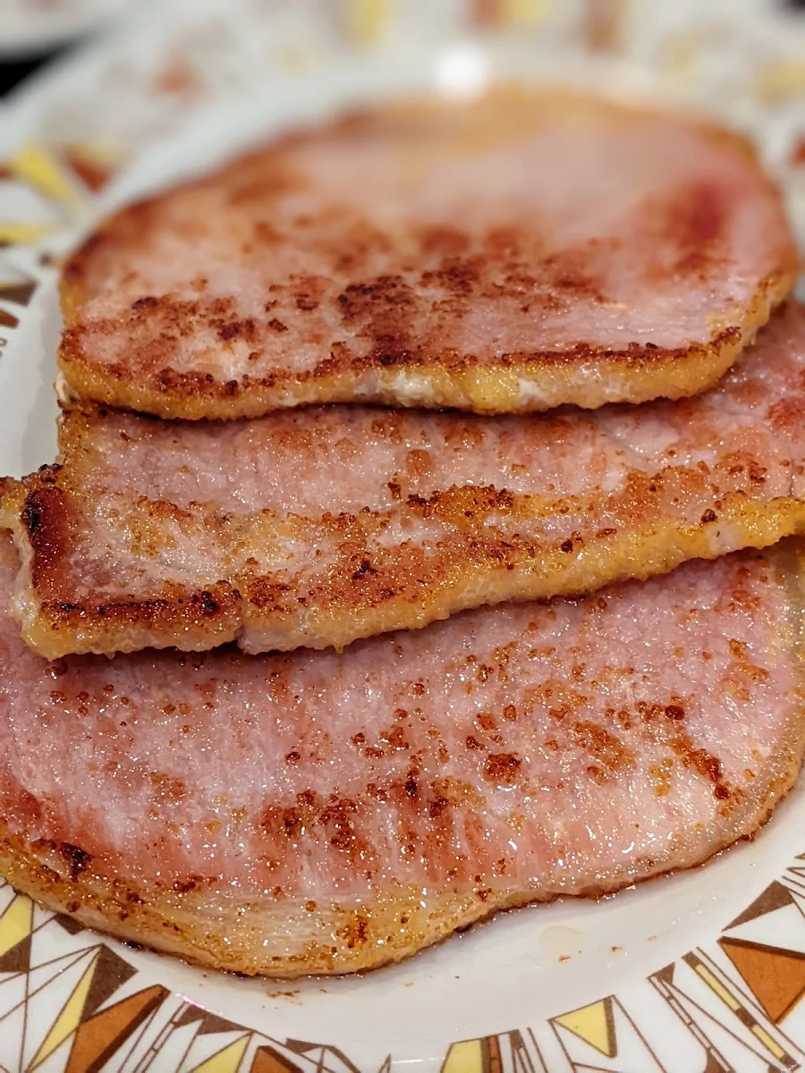 Peameal Bacon, Aris Place