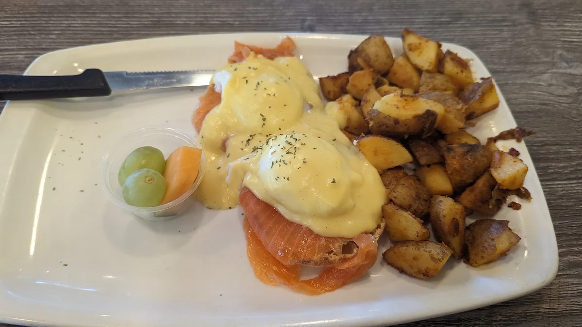 The French Benedict, Eggsmart