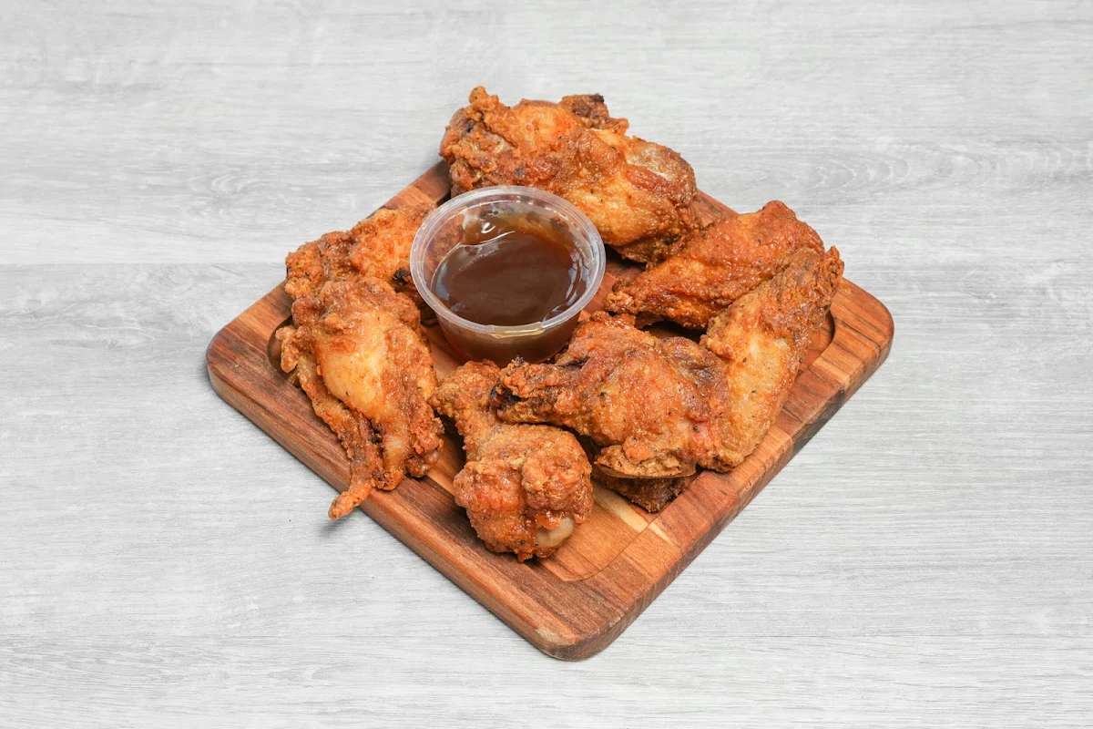 Highlights, Superior Pizza & Wings - Wonderland Rd