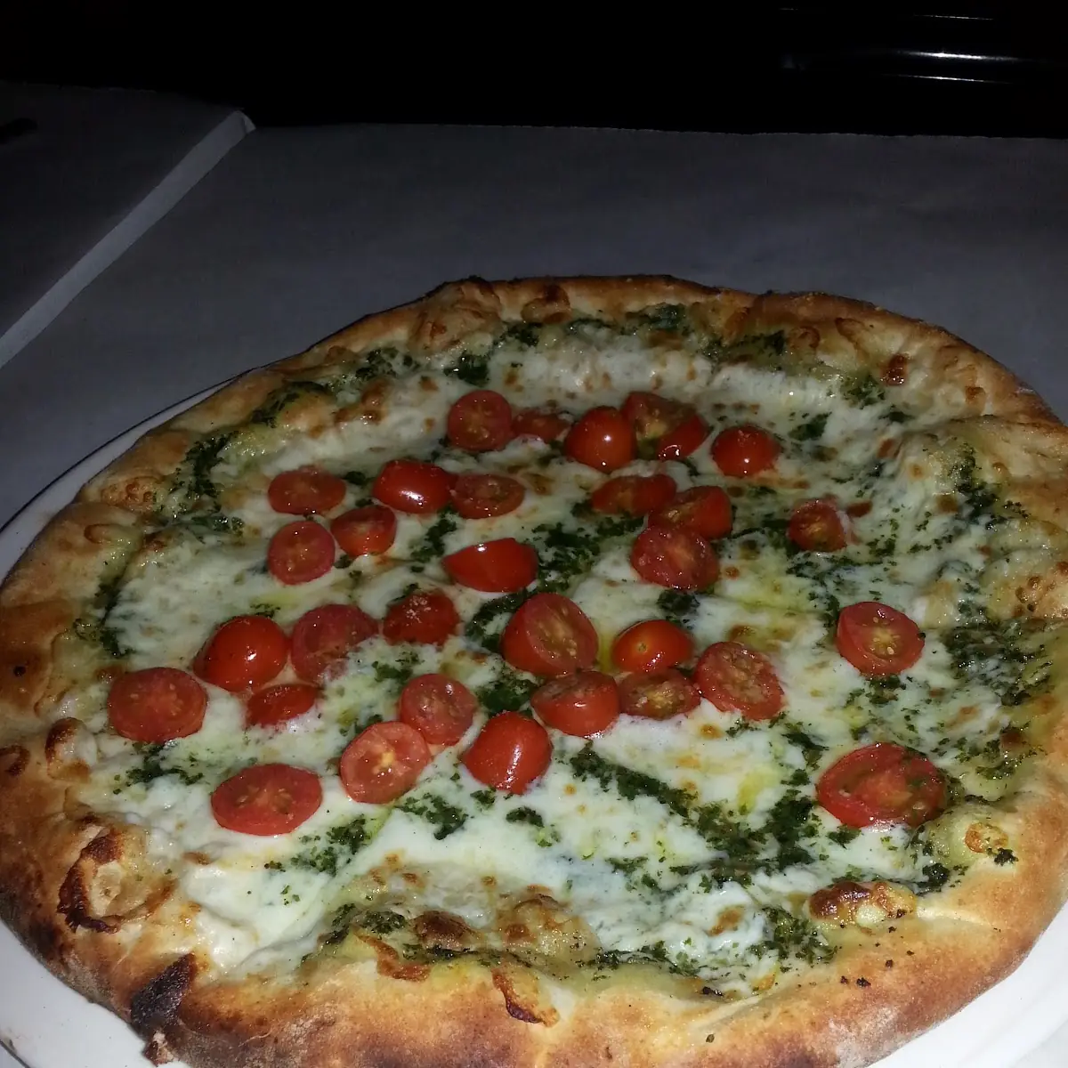 Pizza Margherita E Pesto Pizza