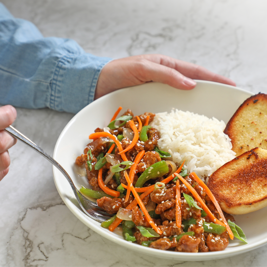 Ginger Beef Rice Bowl, Smitty's Restaurant & Lounge - Airdrie