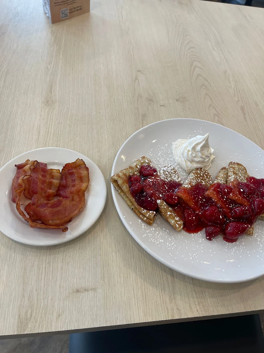 Smitty's Original Waffle with Fruit Topping, Smitty's Restaurant & Lounge - Airdrie