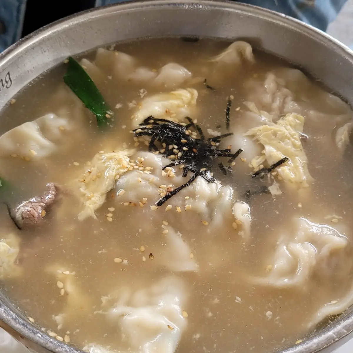 만두 떡만두국 mandu guk dumpling soup dumpling & rice cake soup