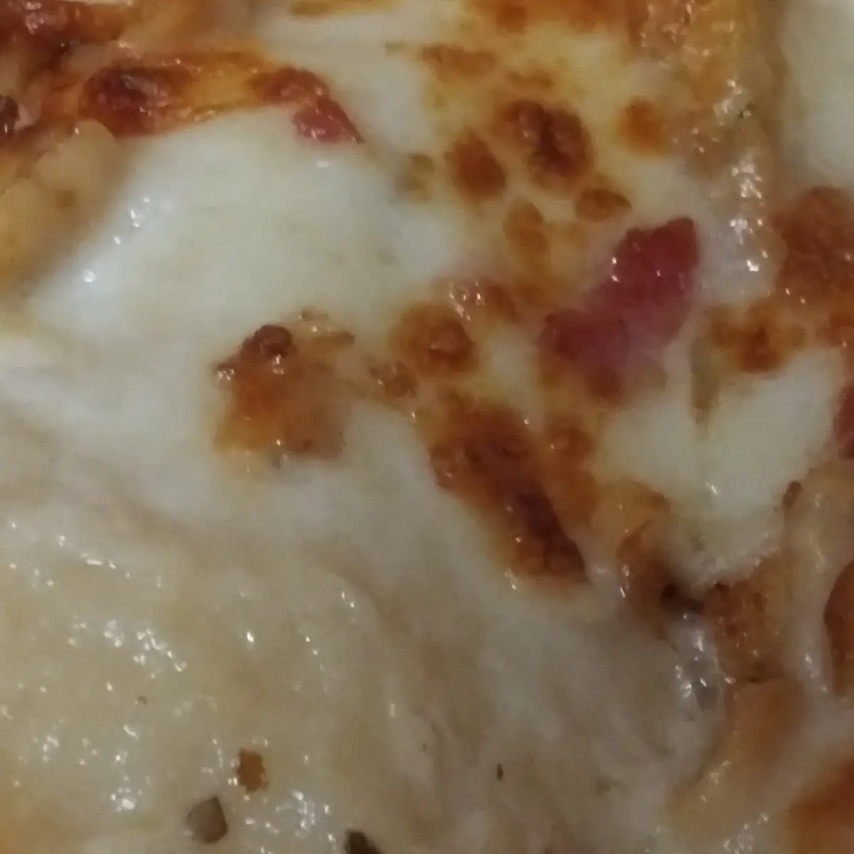 Chicken Bacon Pizza with Garlic Sauce