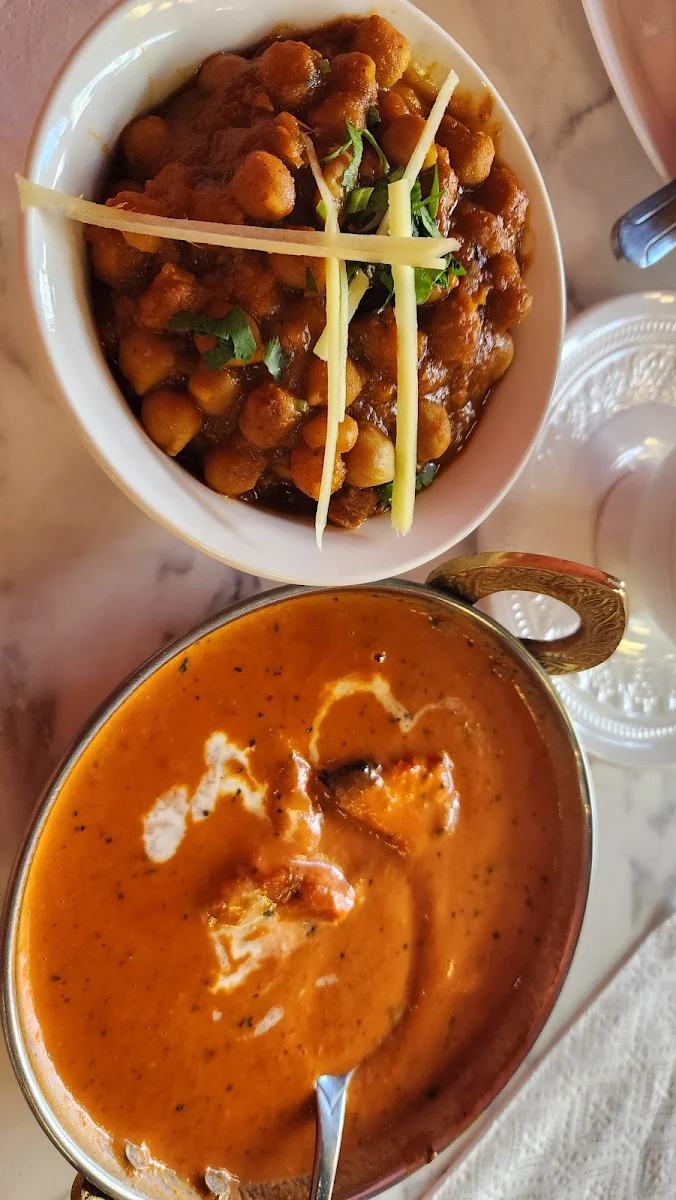 Butter Chicken and Chana Bhatura, Tandoori Bistro
