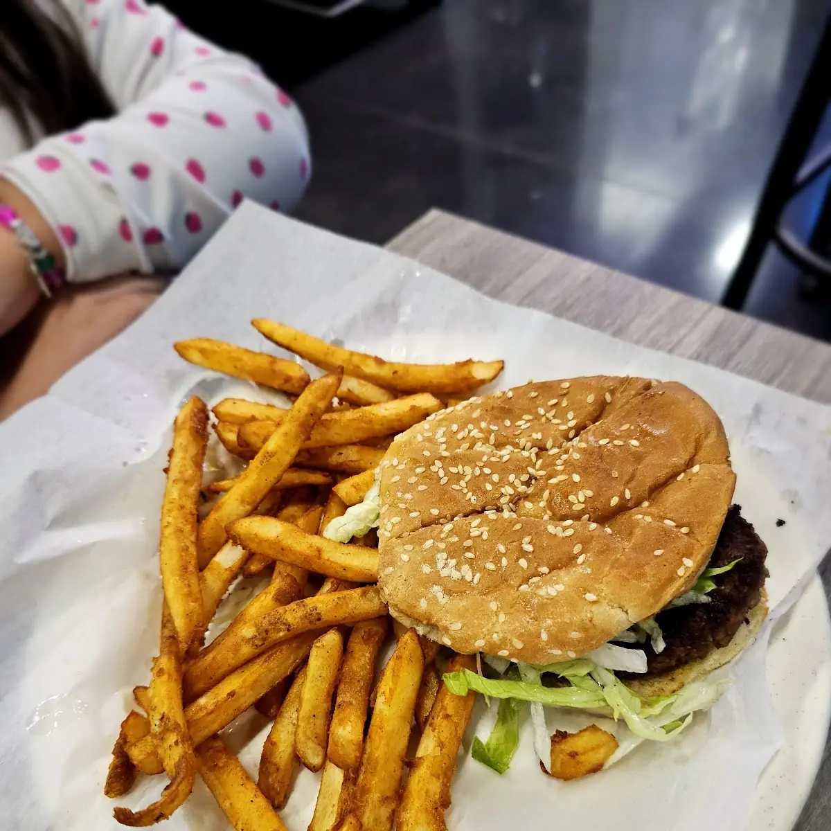 Hamburger With Fries