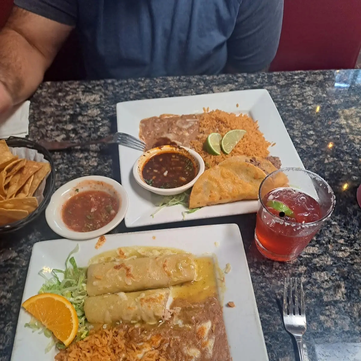 Enchiladas Suizas Tacos De Birria