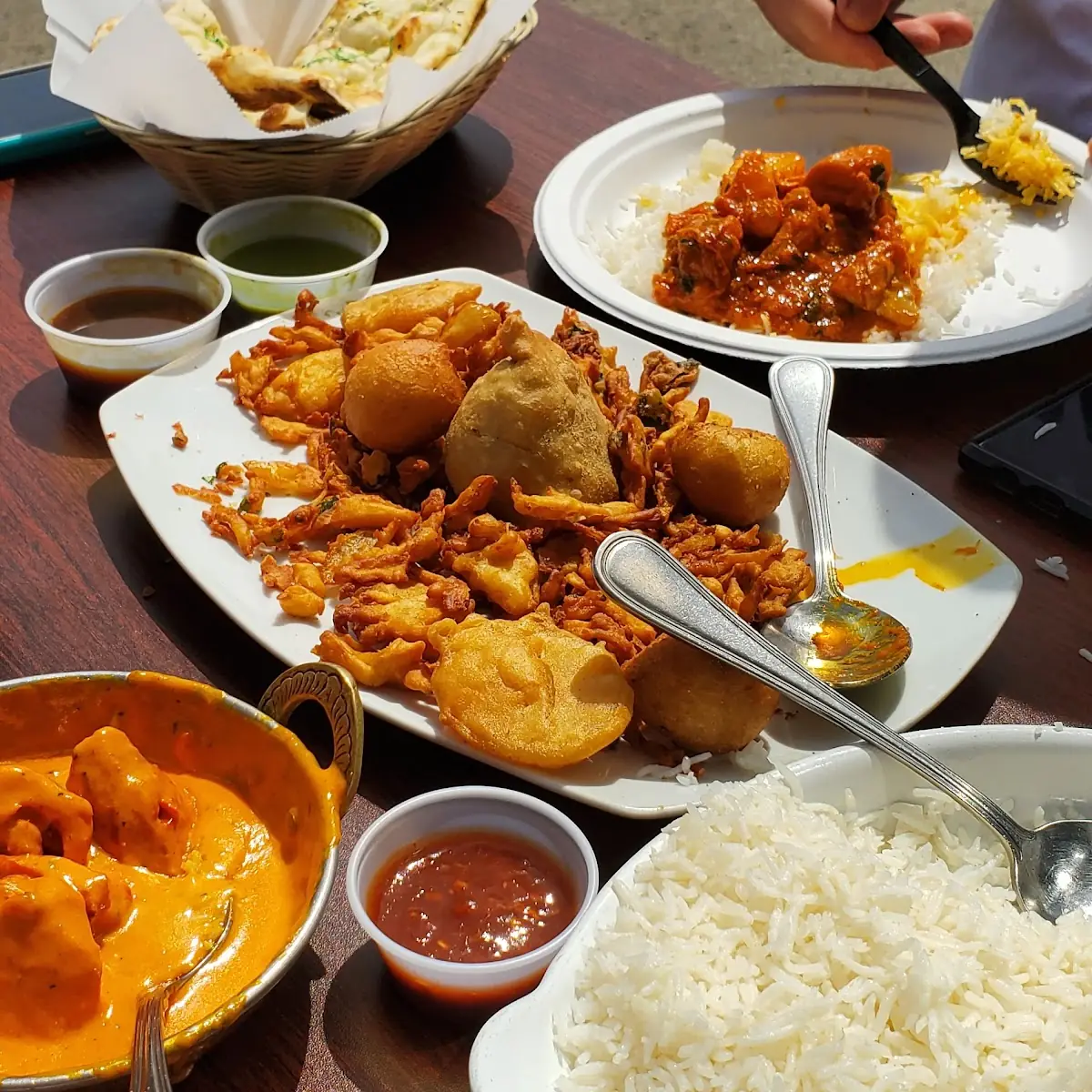 Appetizer Platter Chicken Tikka Masada and Chicken Vindaloo
