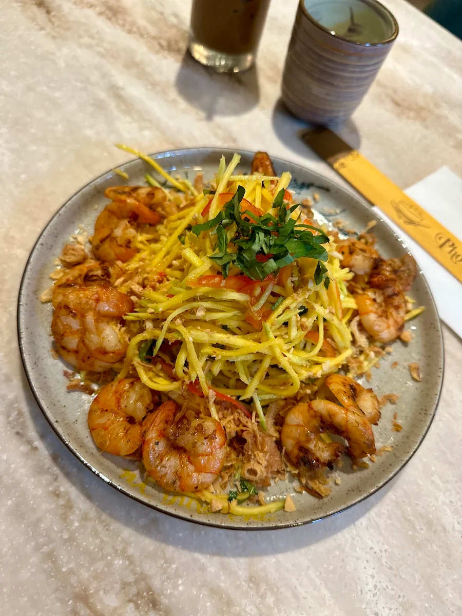 Mango Salad with Grilled Shrimp Large