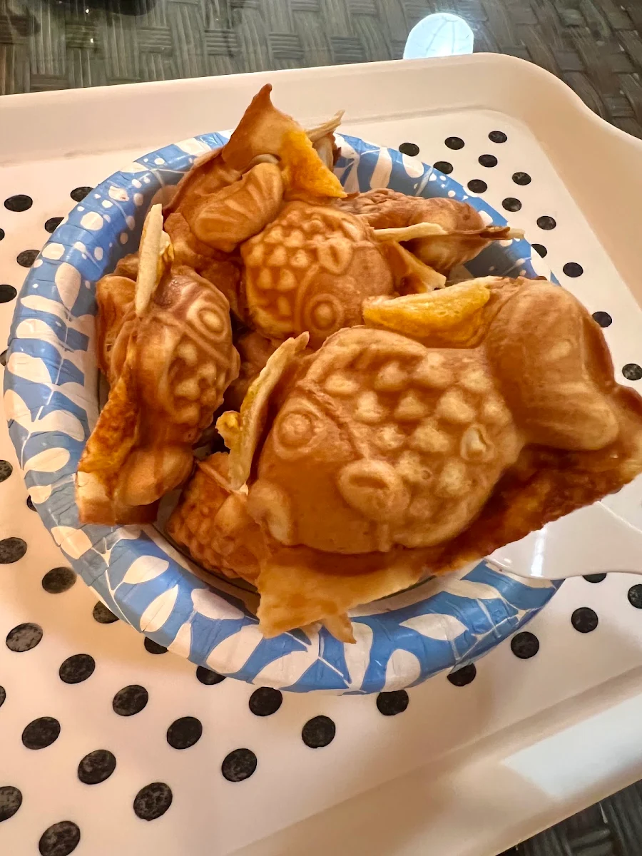 Rose Milk Tea Fish Shaped Cake