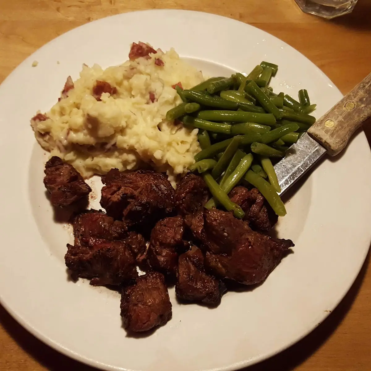 Steak Tips Mashed Potatoes Green Beans