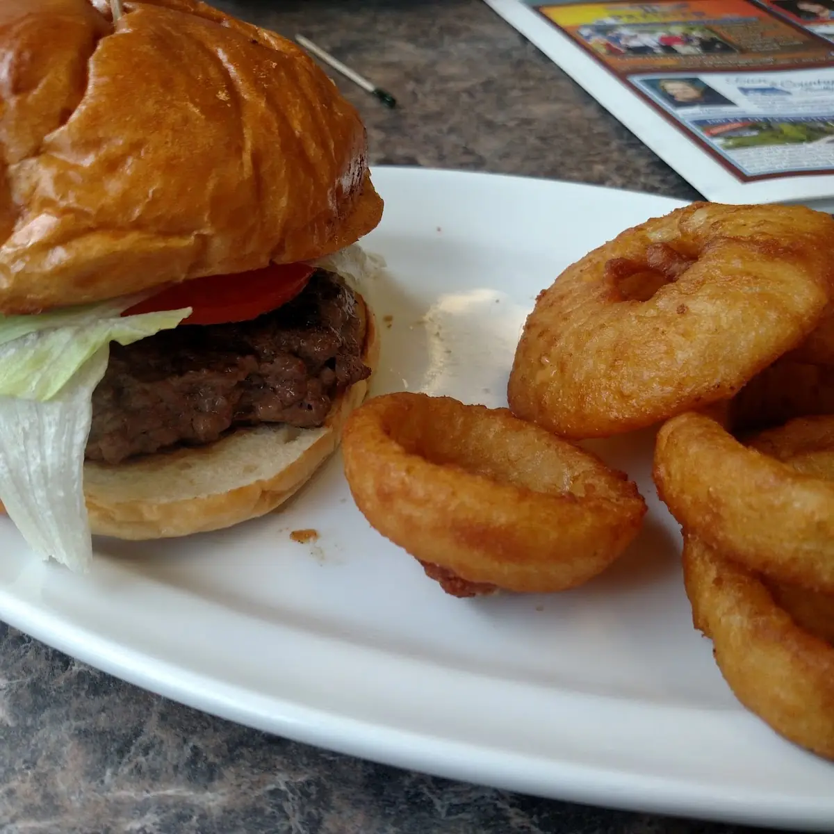 Hamburger with Onion Rings