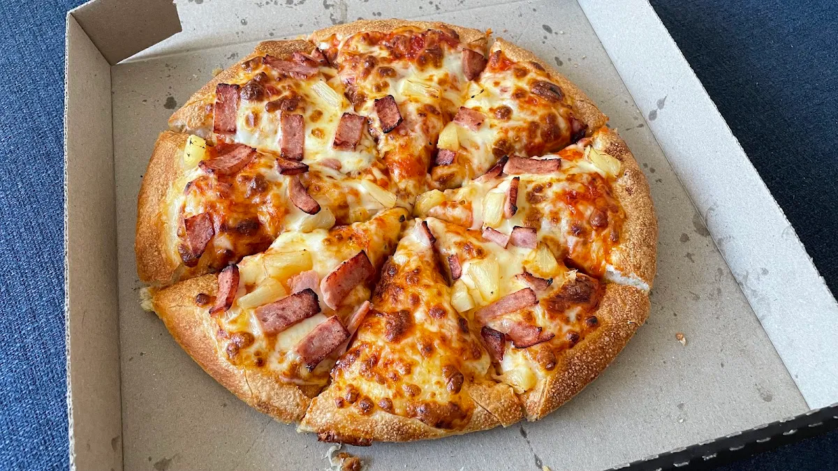 BBQ Meatlovers Loaded Garlic Bread, Pizza Hut