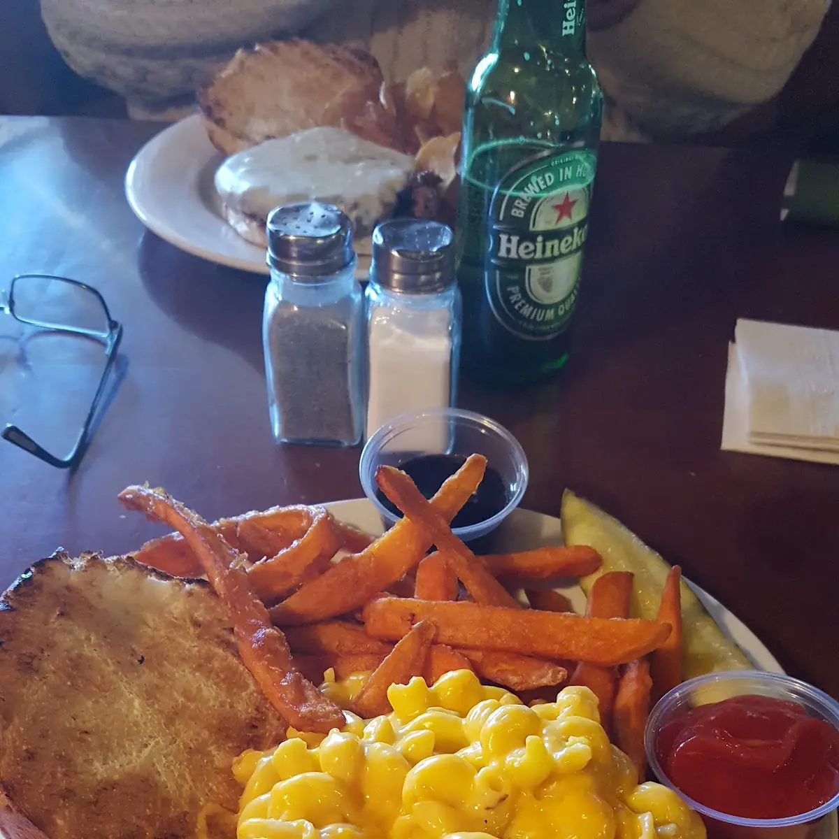 Mac and Cheese Burger