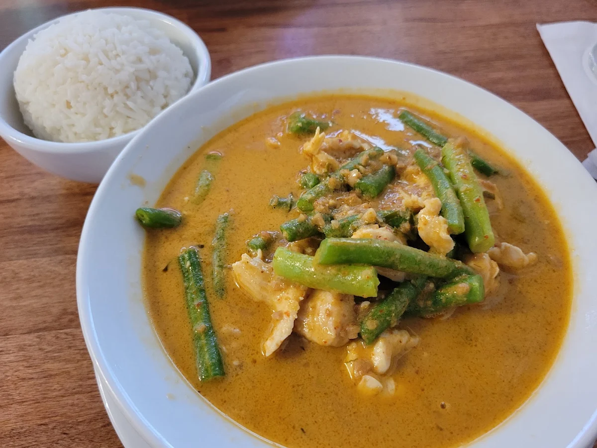 Peanut Curry Chicken