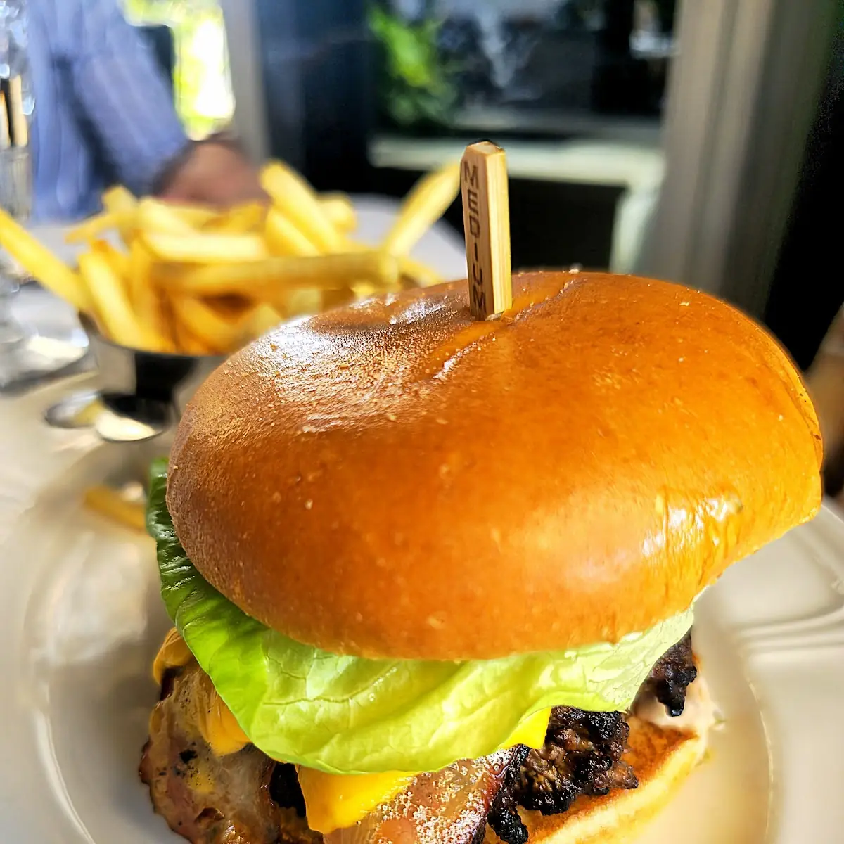 Continental Burger