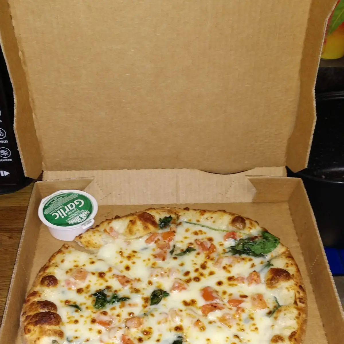 Alfredo Pizza Margherita