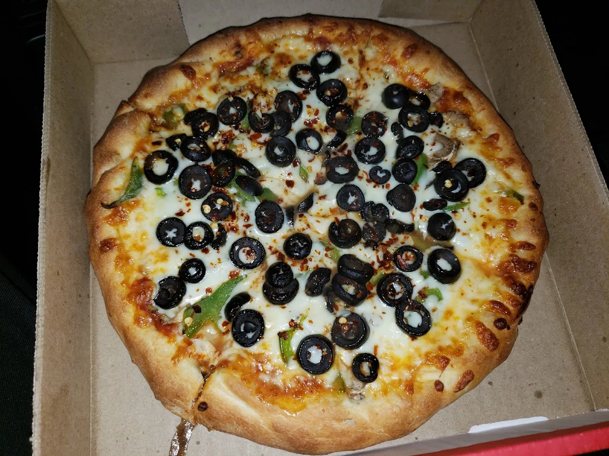 Black Olive and Green Pepper Pizza, Gabriel Pizza