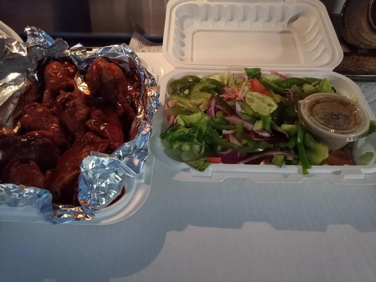 Salad & Wings
