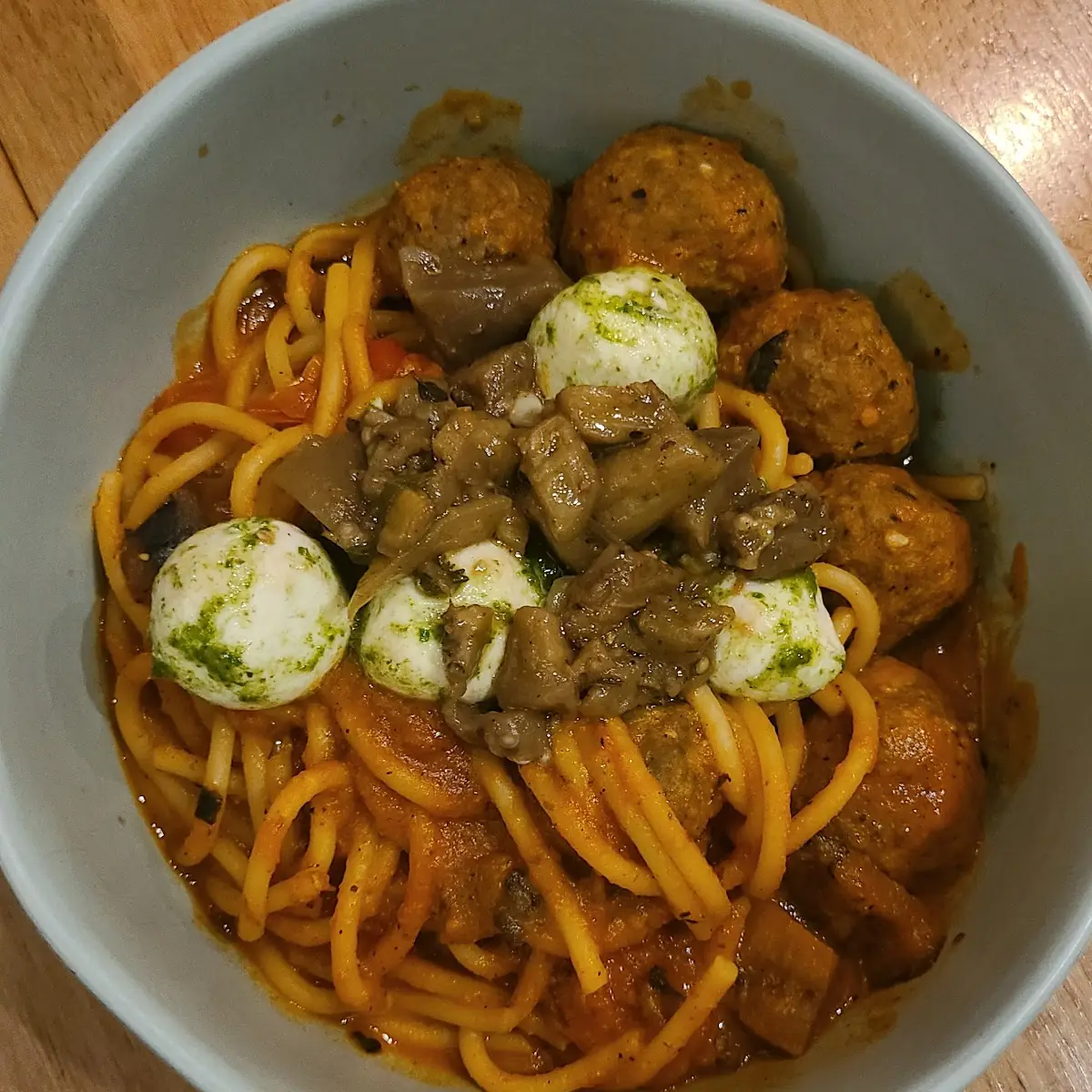 Meatballs and Garlic Bread