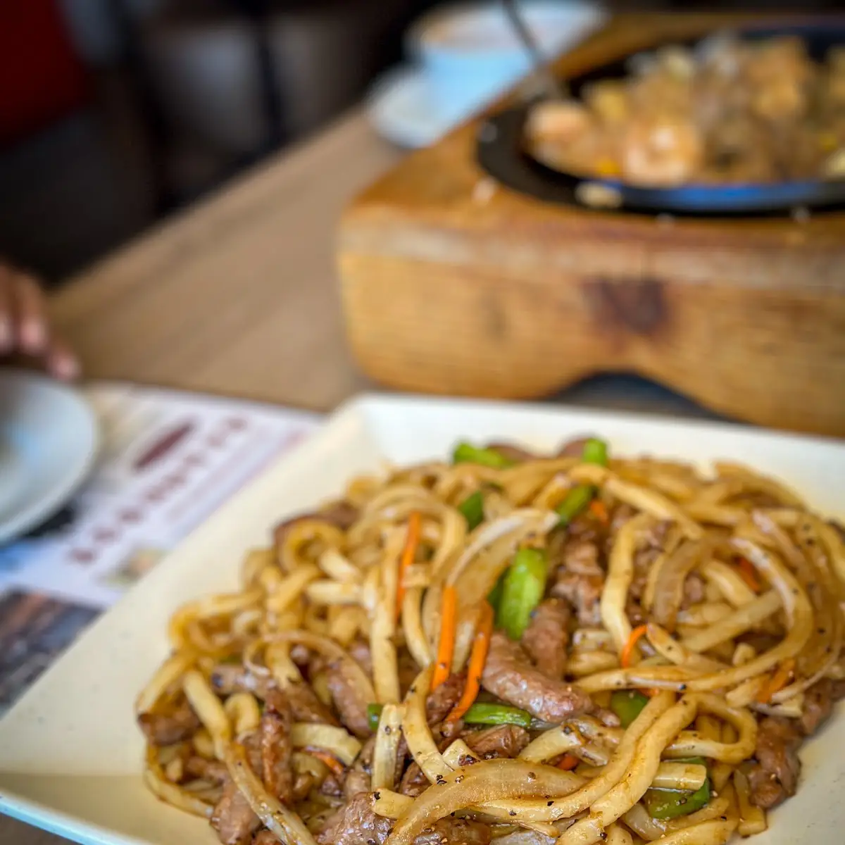 Fried Udon with Black Pepper Beef