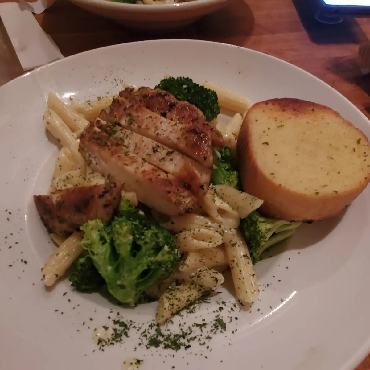Grilled Shrimp Alfredo with Garlic Bread