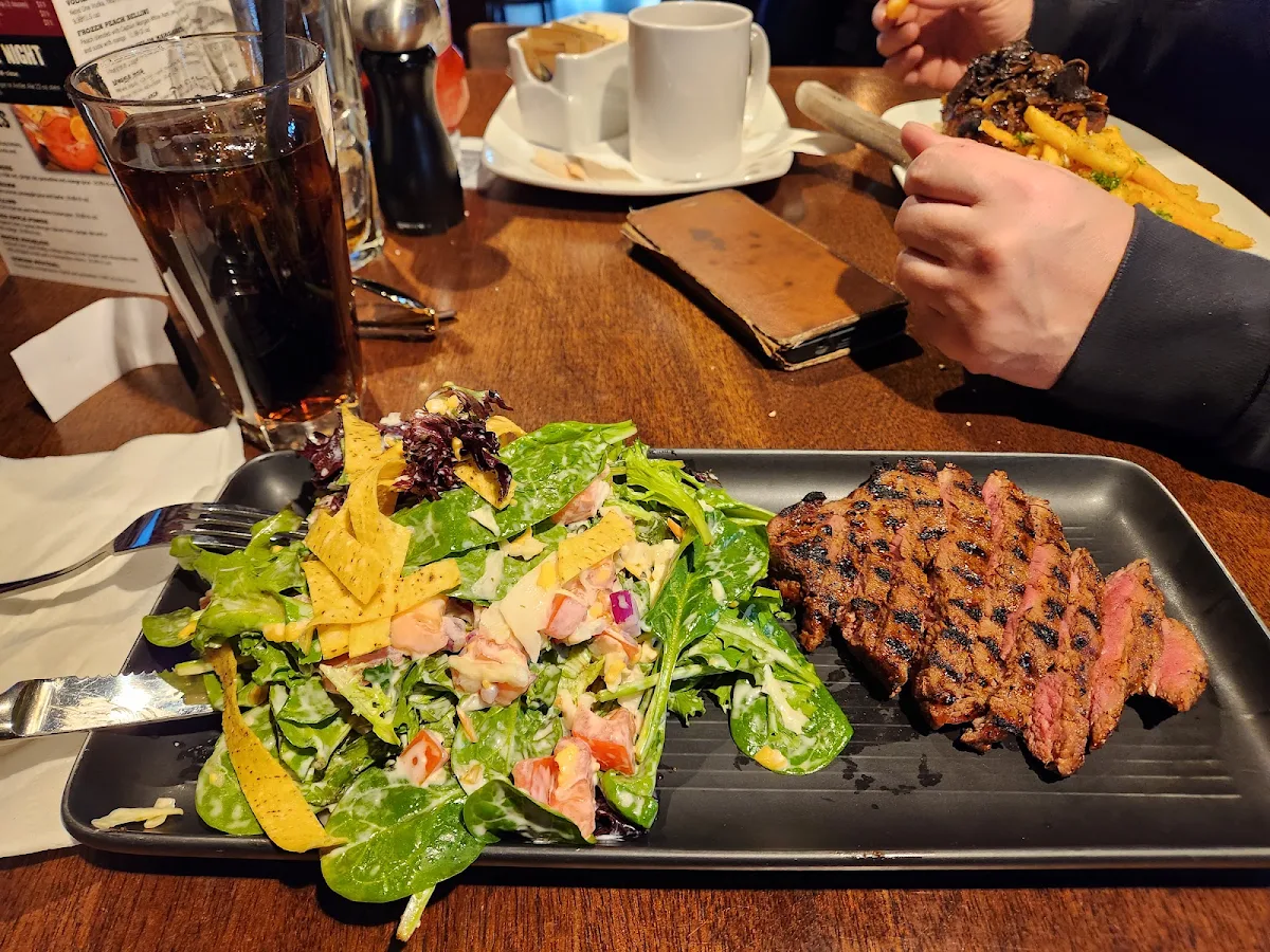 BBQ Steak Salad, MR MIKES SteakhouseCasual