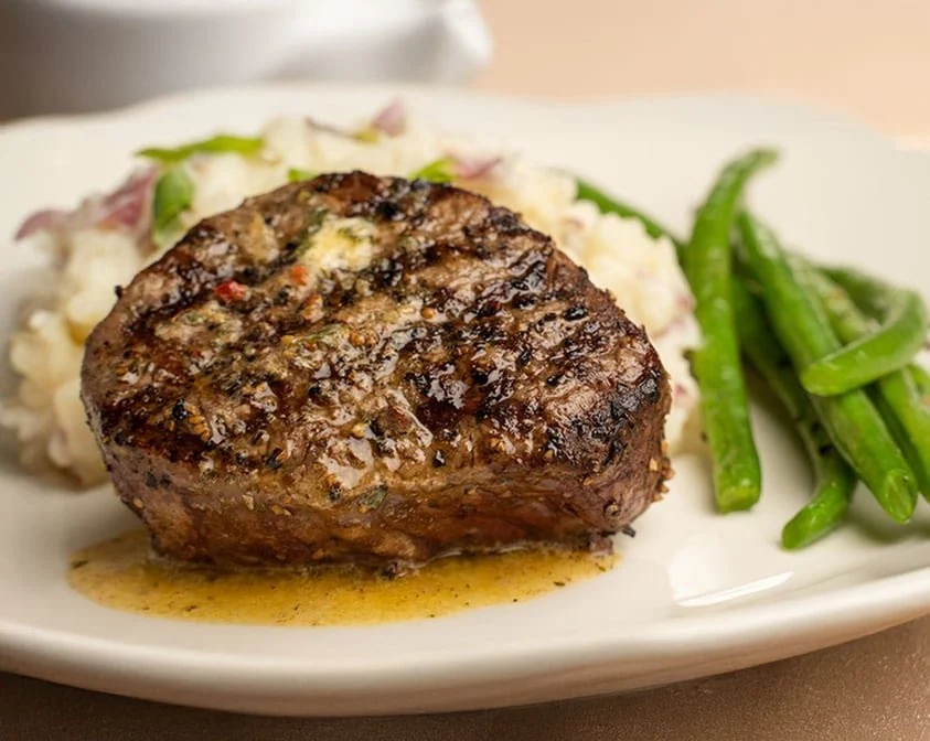 Highlights, MR MIKES SteakhouseCasual