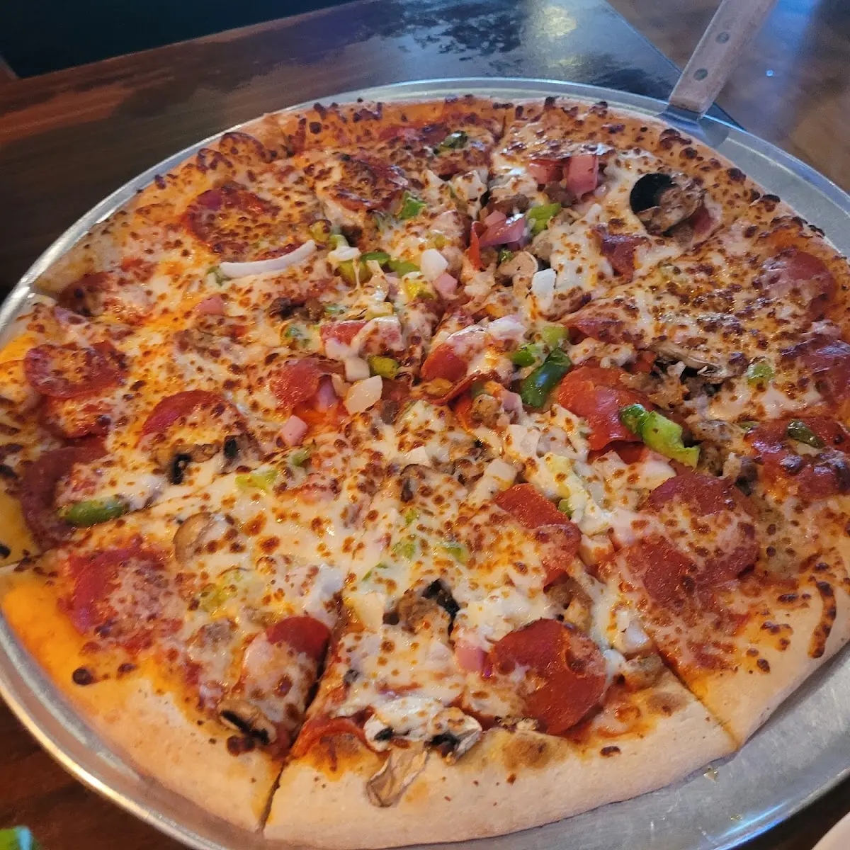 Deluxe Pizza