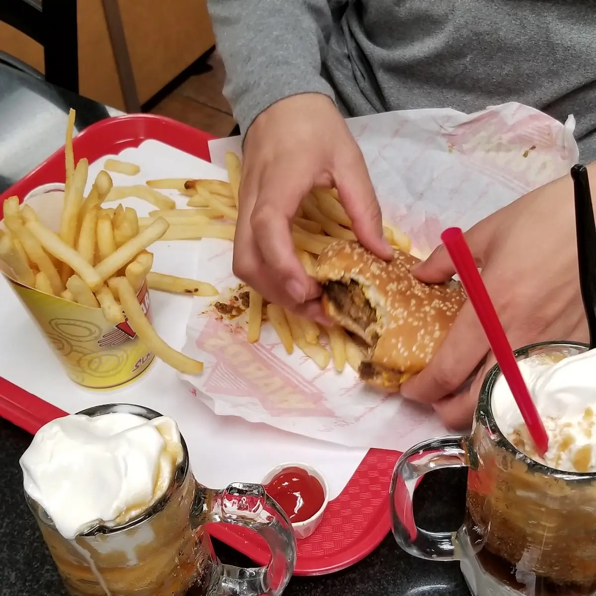 Large Chili Cheese Burger Combo