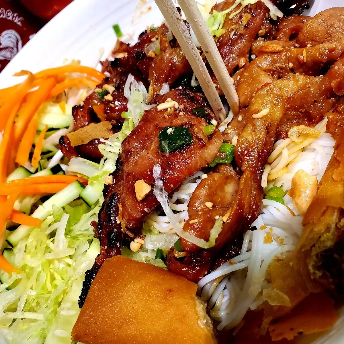 Chicken Vermicelli with Egg Roll