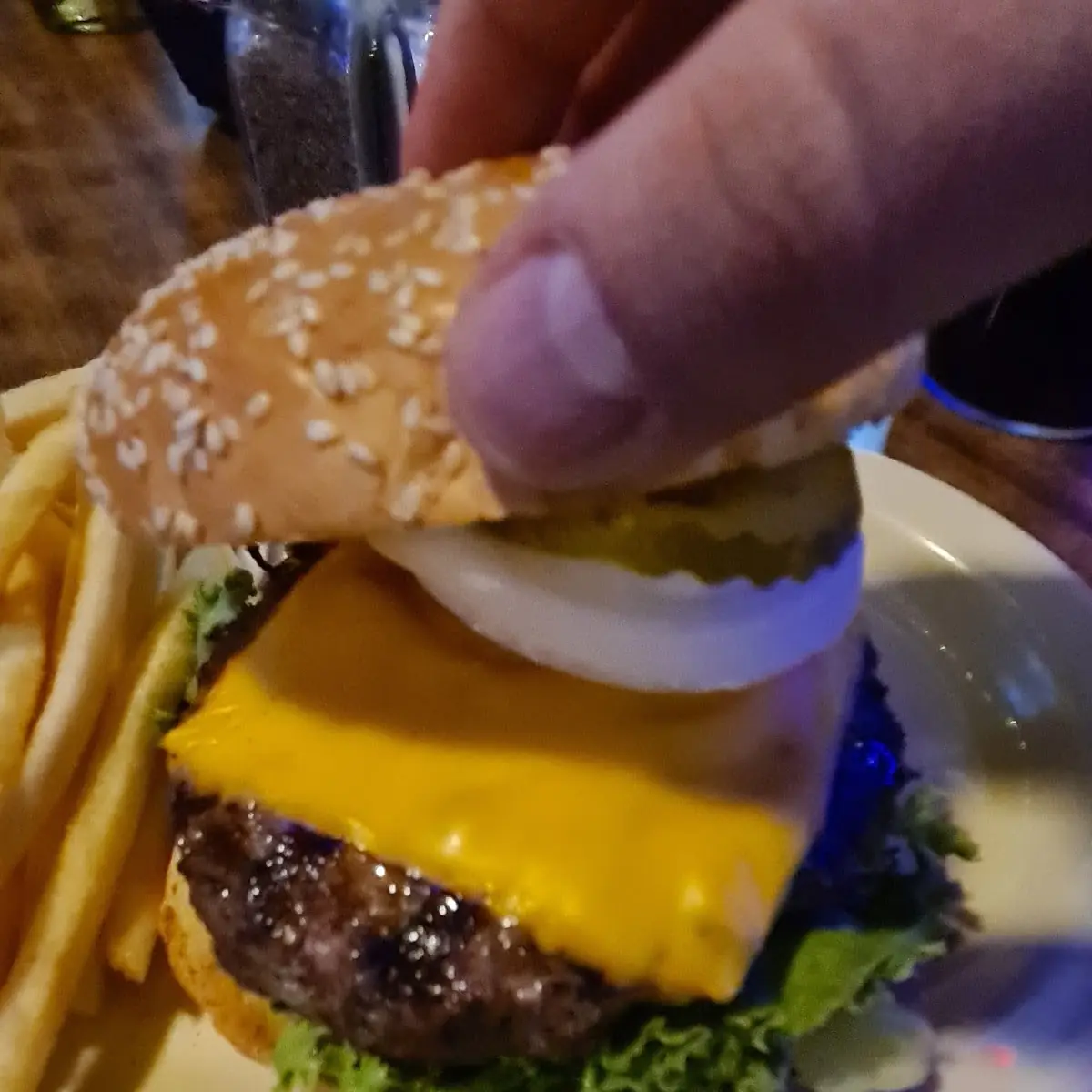 1 2 lb Burger