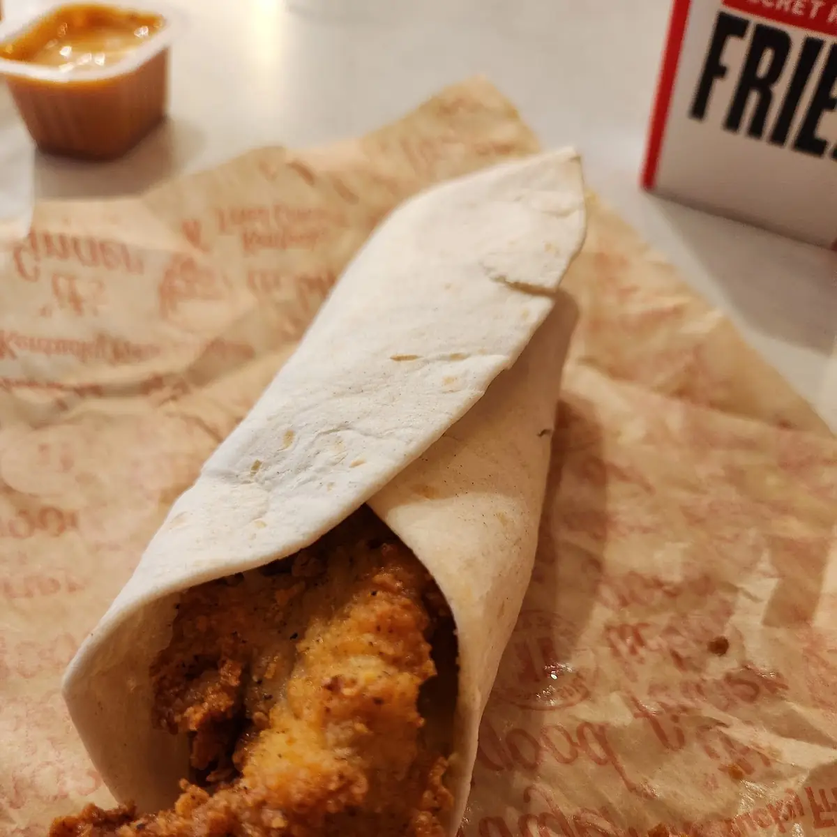 Mac and Cheese Chicken Wrap