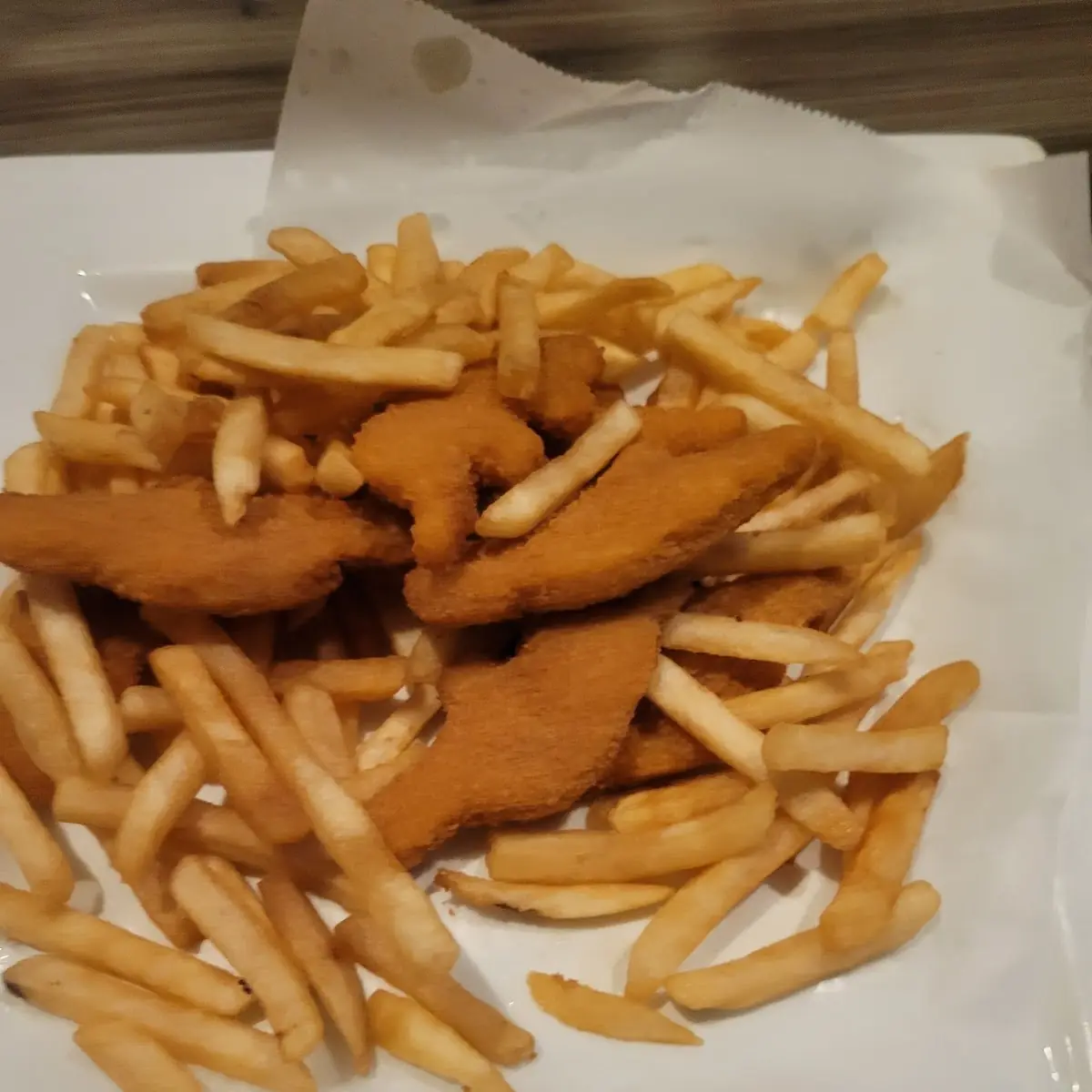 Kids Chicken Nuggets with Fries