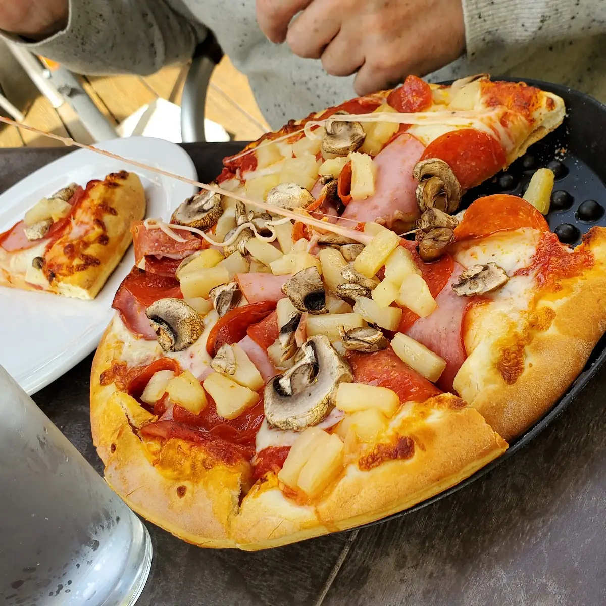 Personal Pizza & Drink