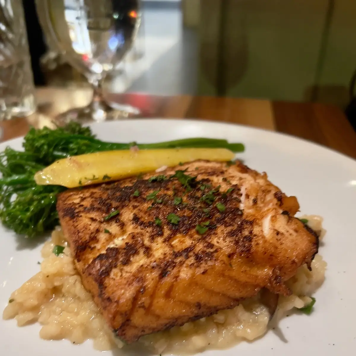 Grilled Salmon Salad Niçoise