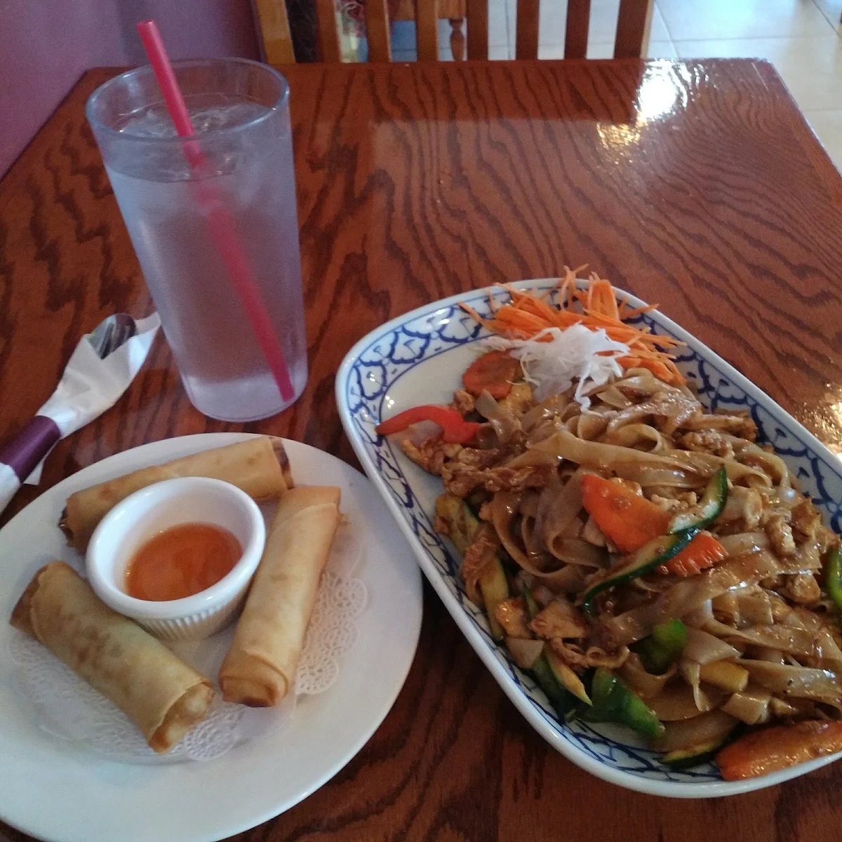Drunken Noodles and Vegetable Spring Roll
