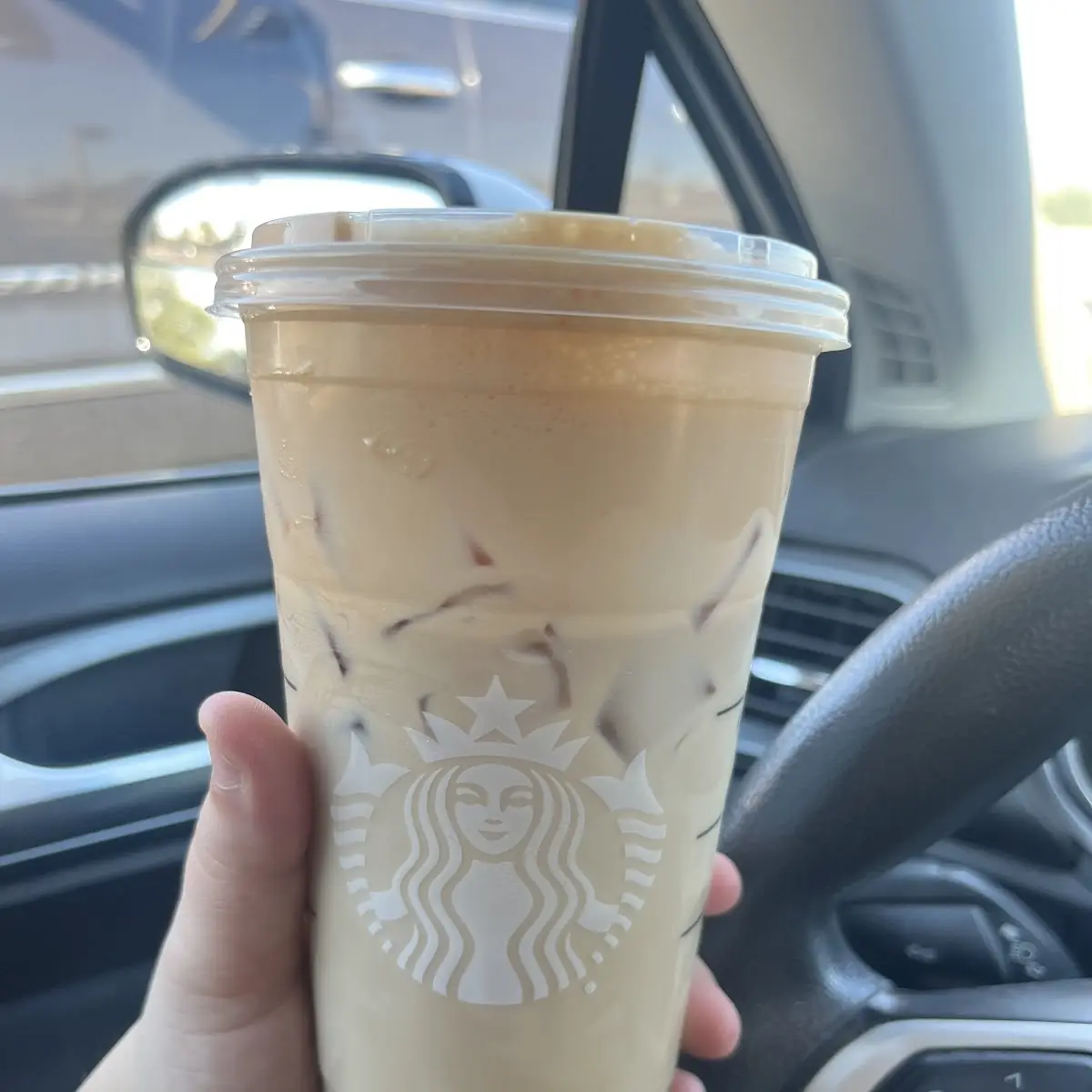 Iced White Mocha Vanilla SC Cold Foam