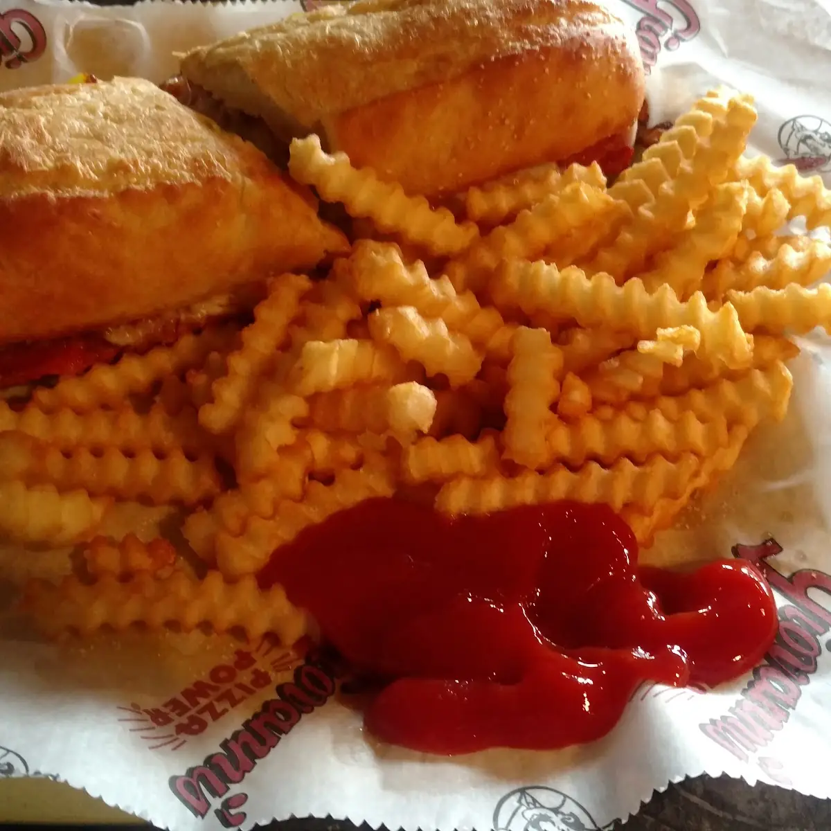 Pizza Bread Basket with Fries