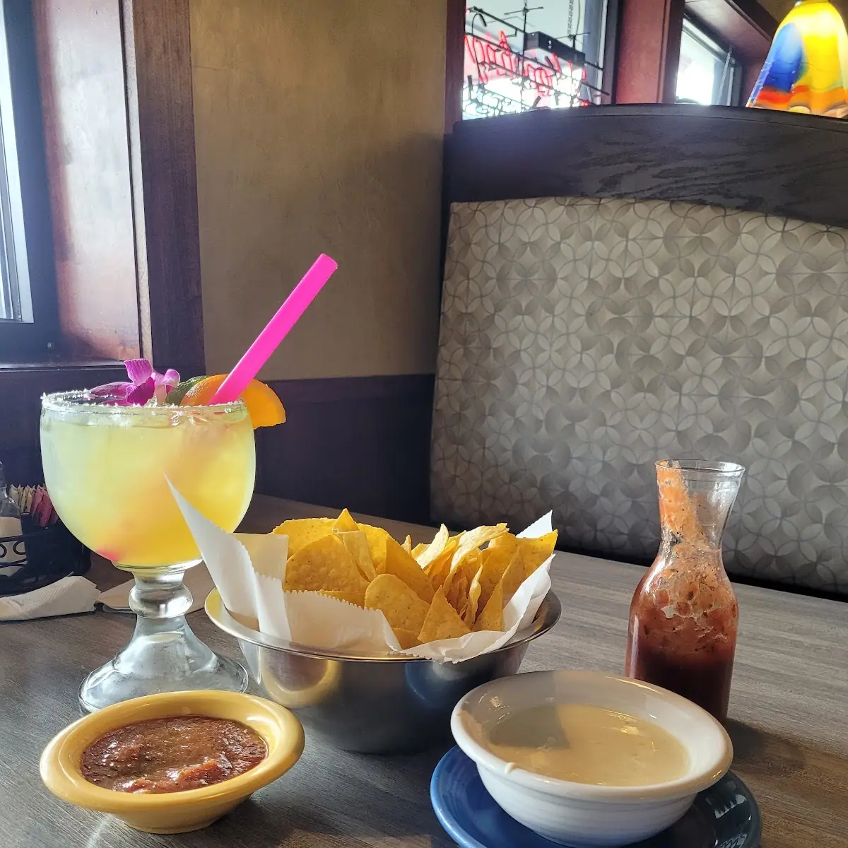 Chips Salsa Cheese Dip & Margarita