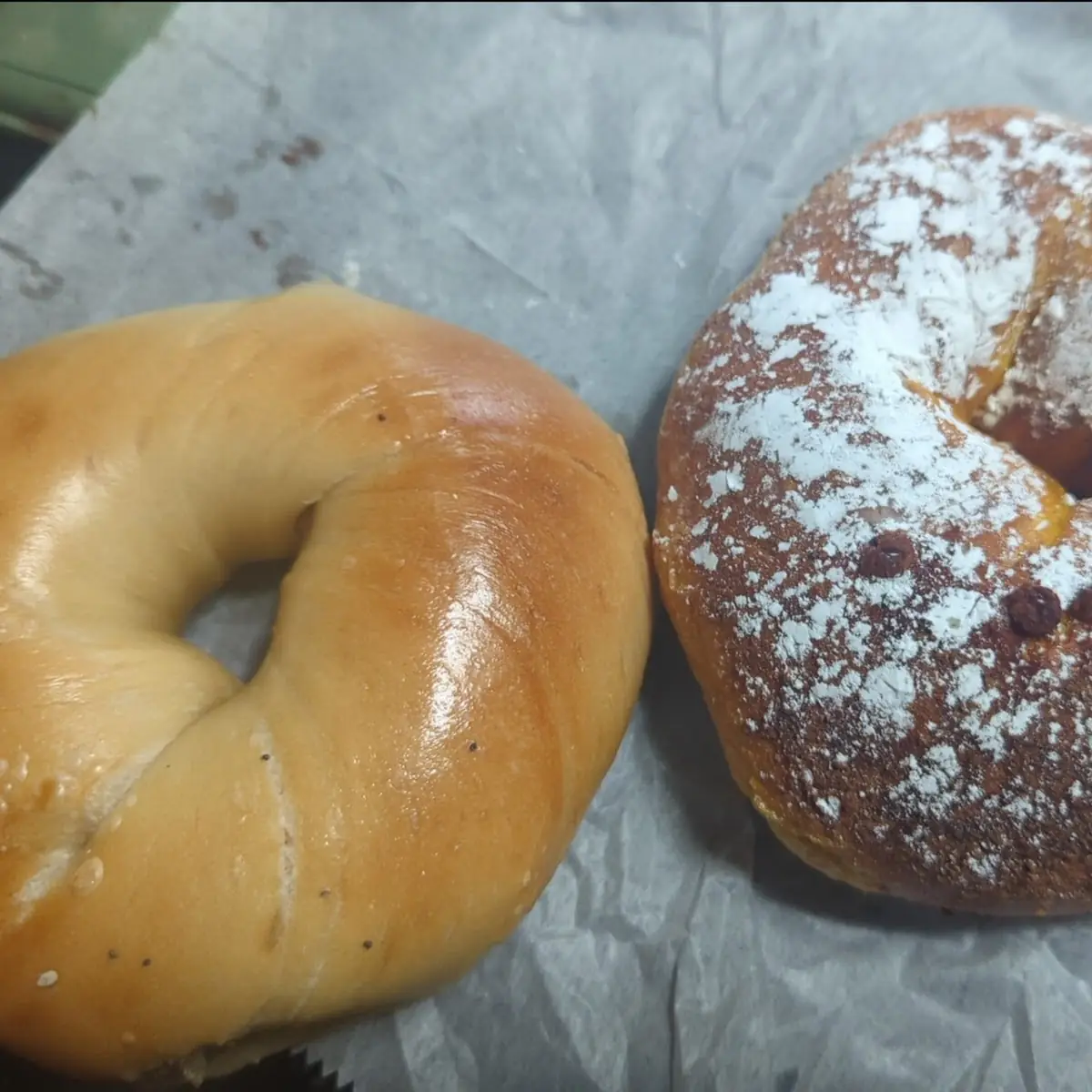 French Toast Bagel and Plain