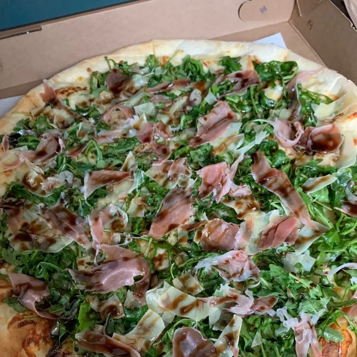Prosciutto and Arugula Pizza