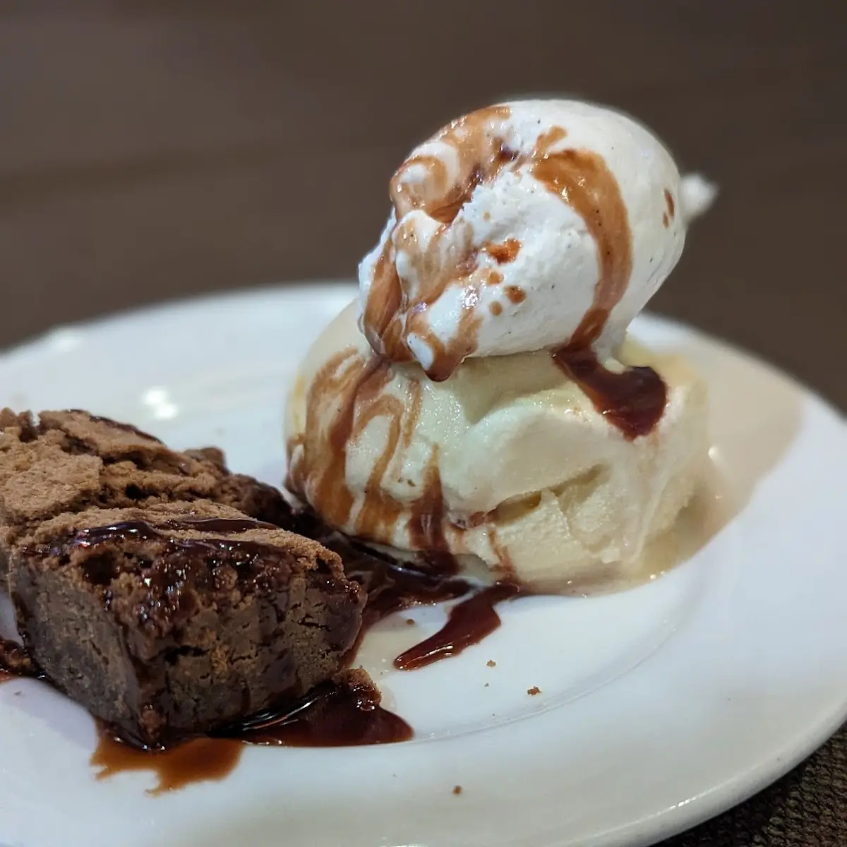 Warm Macadamia Brownie Sundae