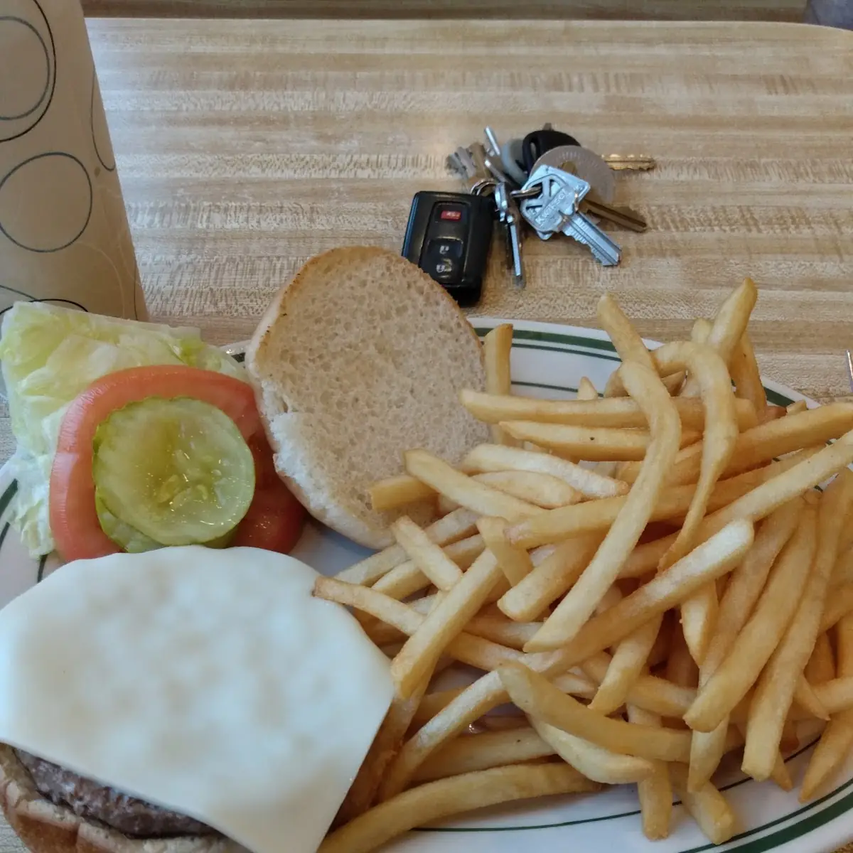 Cheeseburger Deluxe with Fries