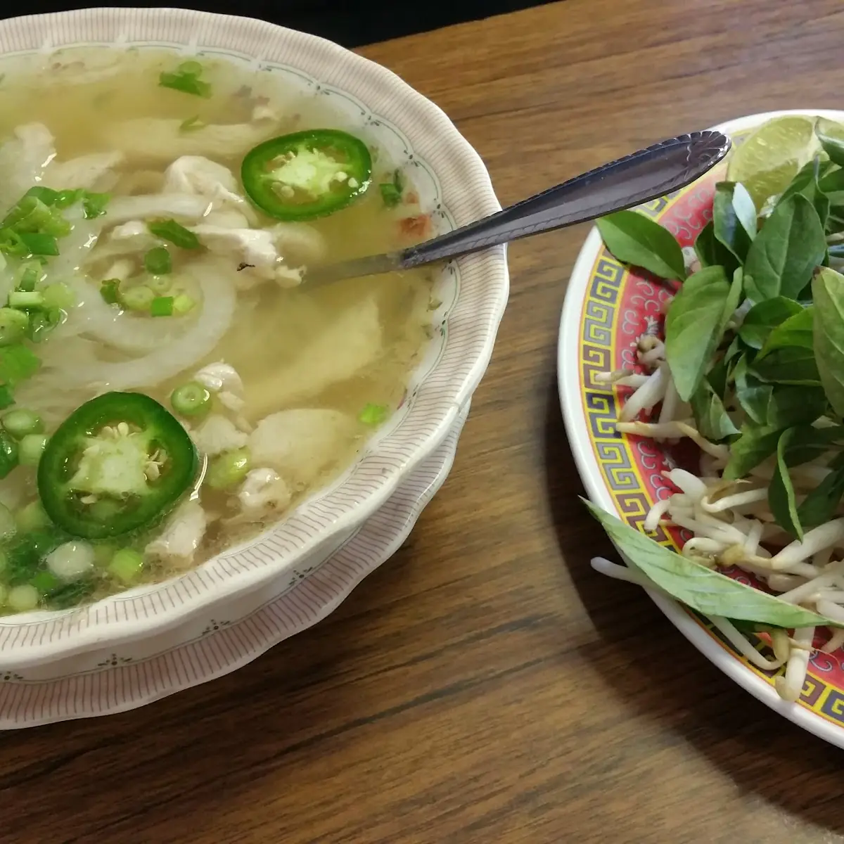 V8. Pho