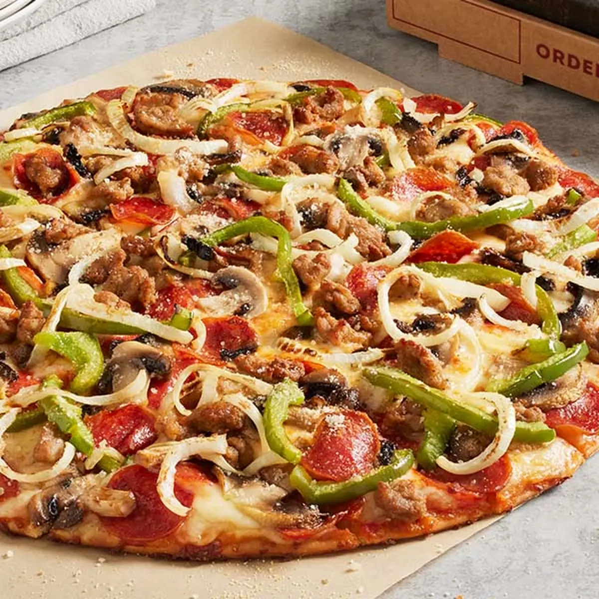Deluxe Pizza
