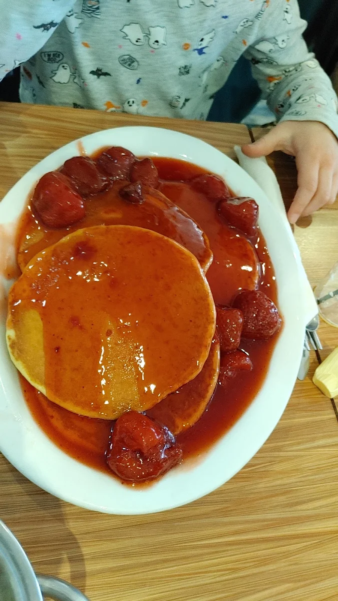 Kids Strawberry Pancakes